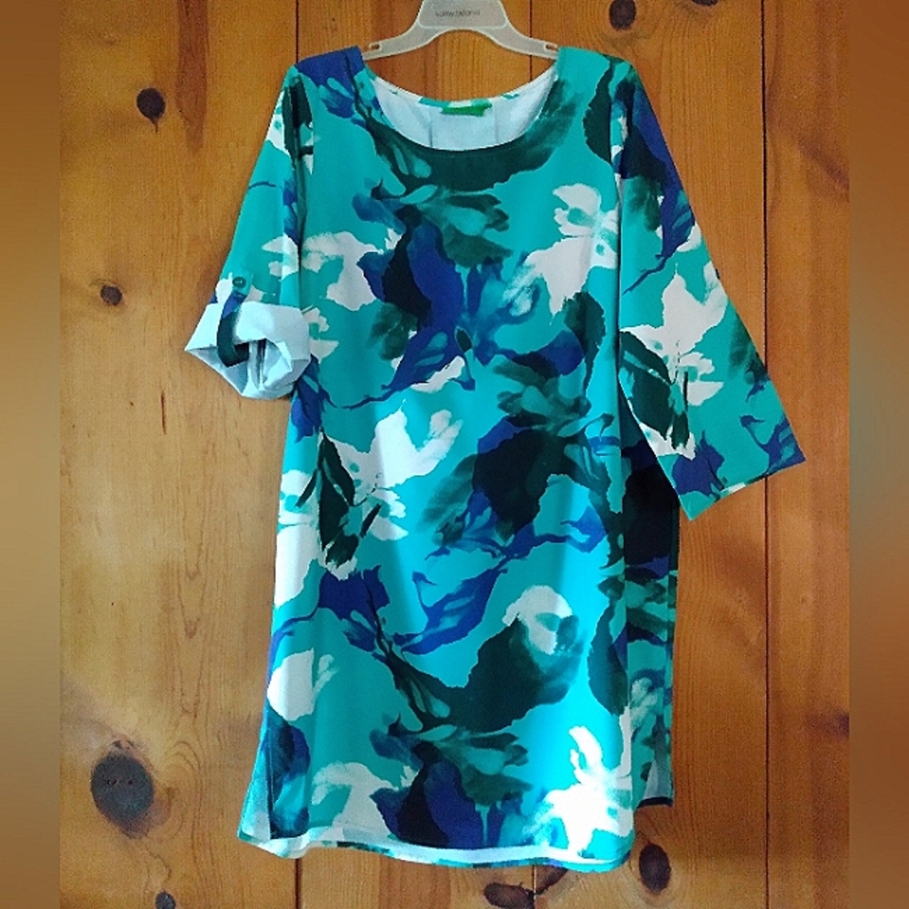 LOGO Roll Tab Sleeve Abstract Print Dress